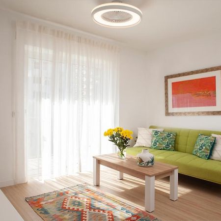 Lovely Beachfront Apartment In Calahonda Sitio de Calahonda Dış mekan fotoğraf