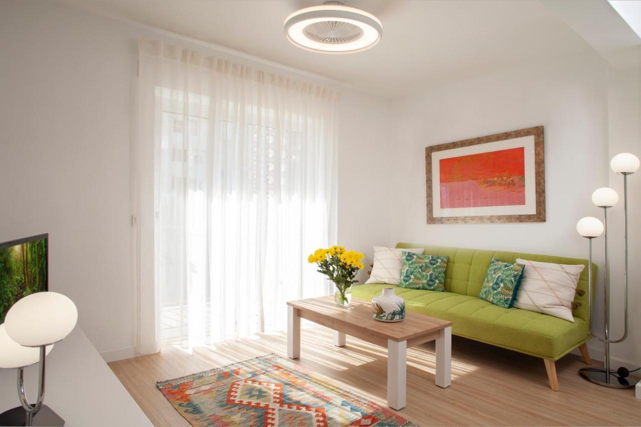 Lovely Beachfront Apartment In Calahonda Sitio de Calahonda Dış mekan fotoğraf