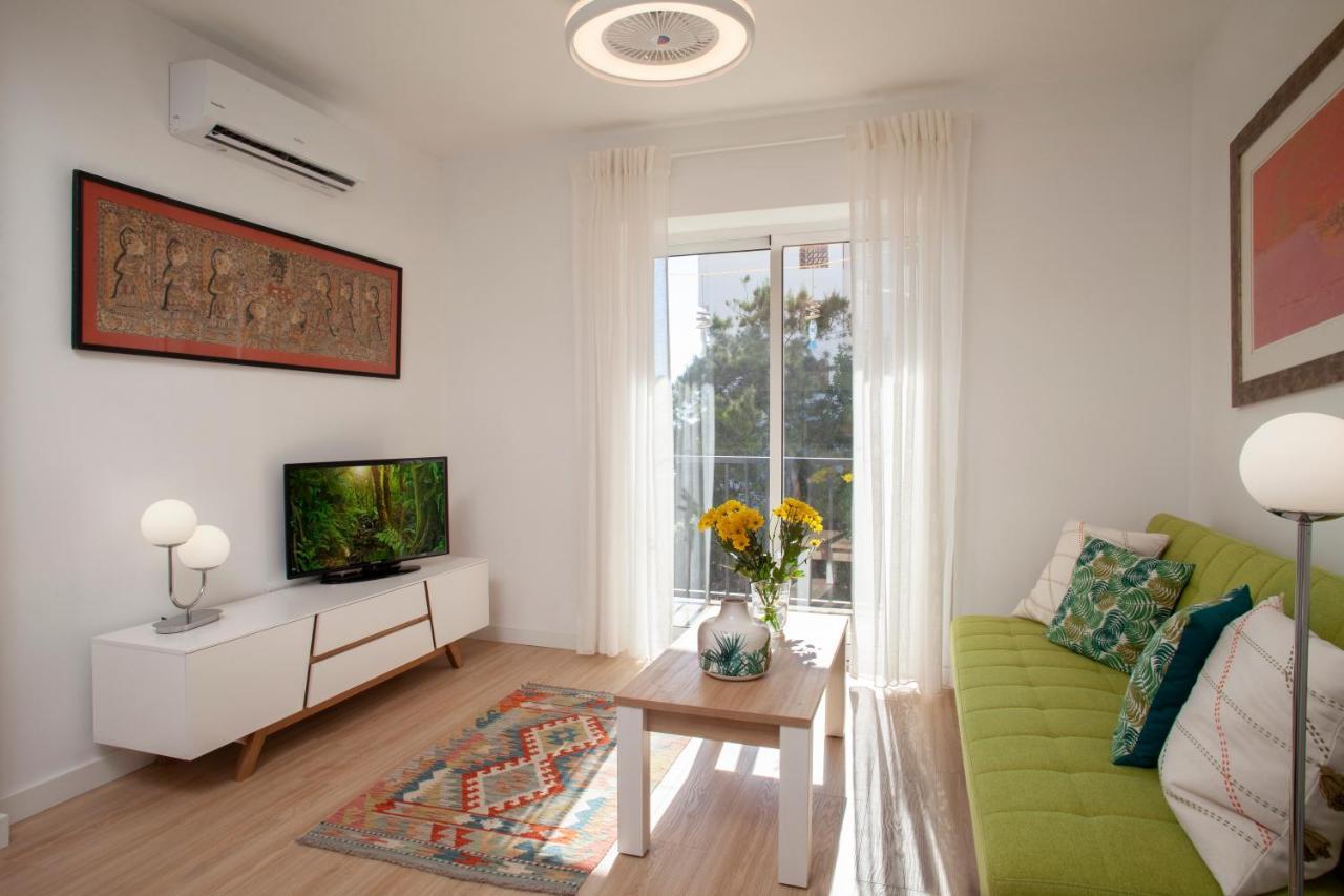 Lovely Beachfront Apartment In Calahonda Sitio de Calahonda Dış mekan fotoğraf