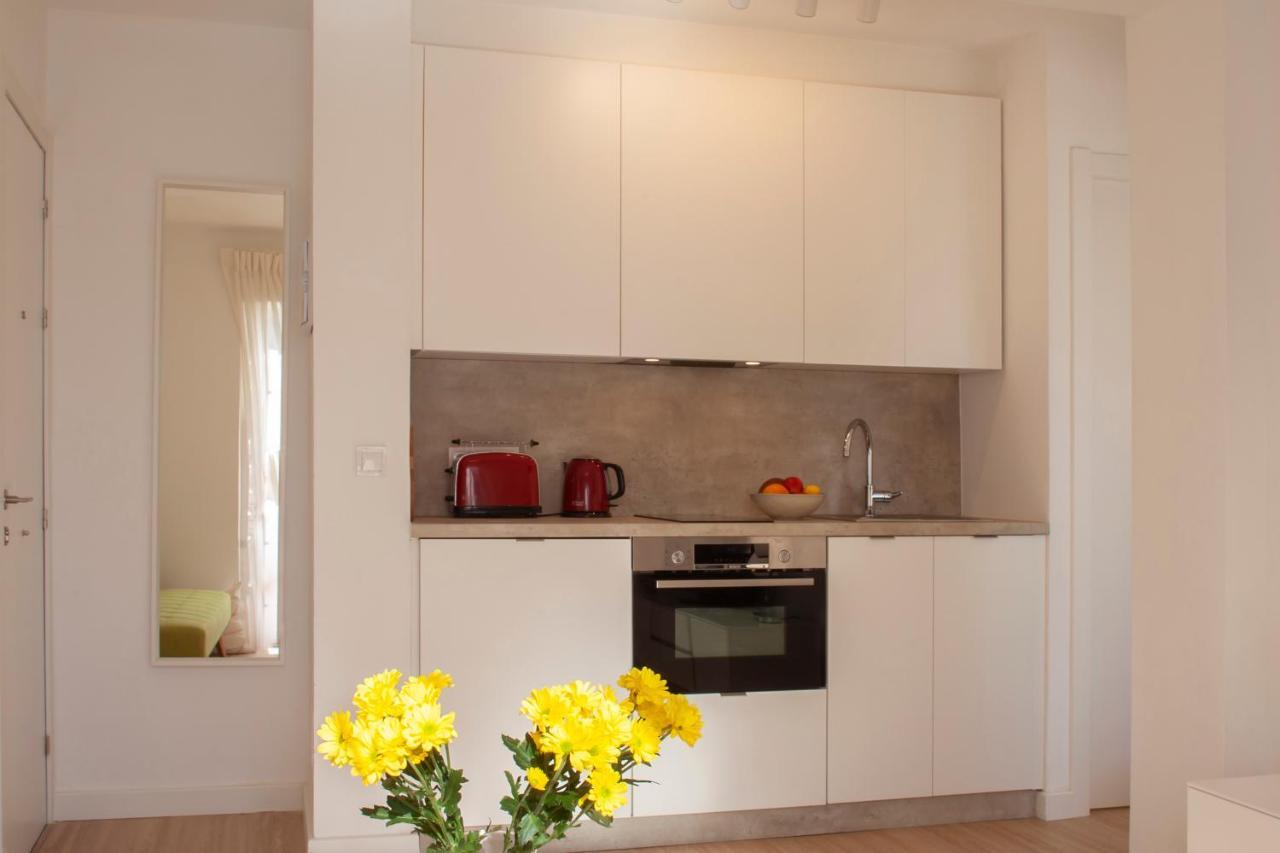 Lovely Beachfront Apartment In Calahonda Sitio de Calahonda Dış mekan fotoğraf